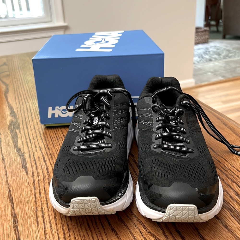 Hoka One One Clifton 6 size 7.5